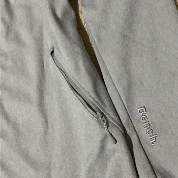 New BENCH Softshell Jacket - Picture 2 of 3